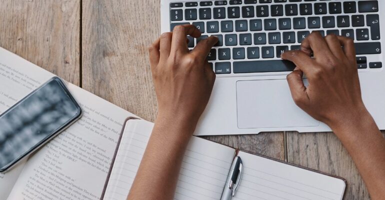 δομή πτυχιακής εργασίας